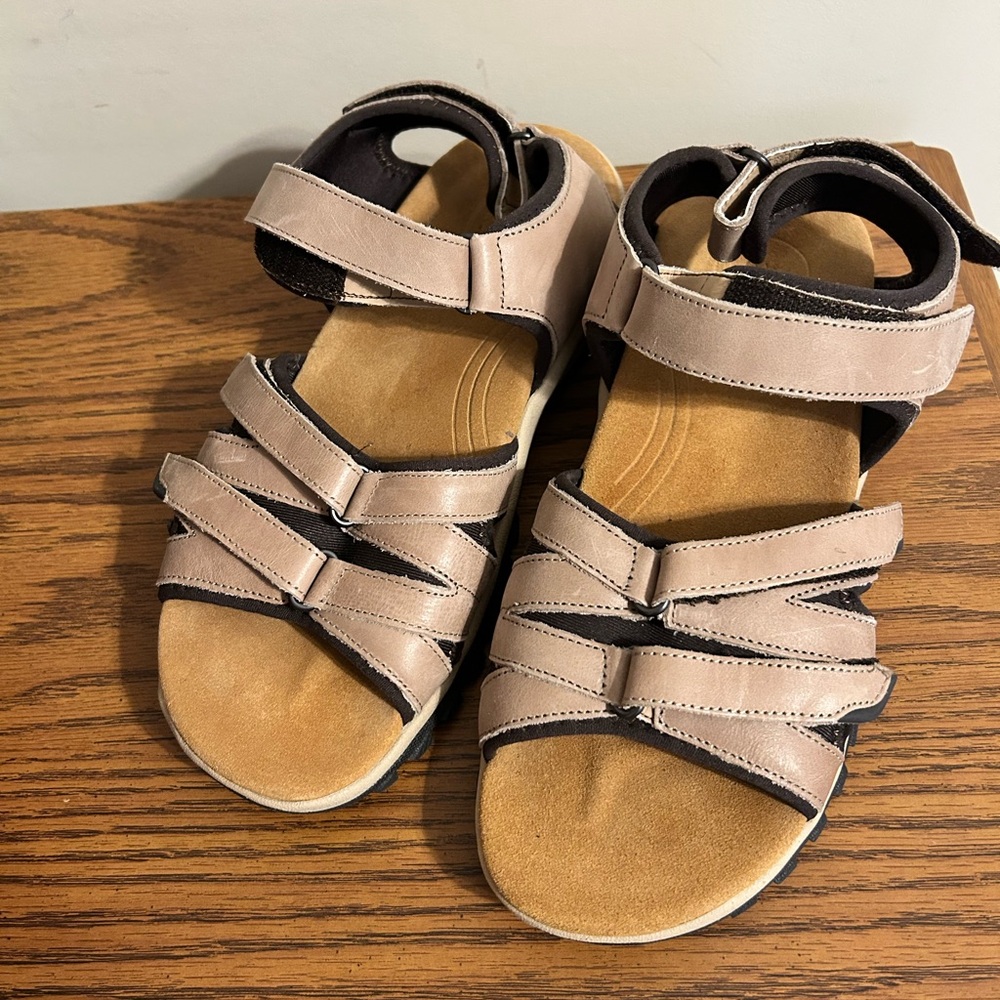 Strole Vibe Leather Healthy Supportive Walking Sandals Men’s 10/NWOT